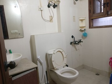 Bathroom in 2 BHK Builder Floor at Dlf Ankur Vihar – for Rent
