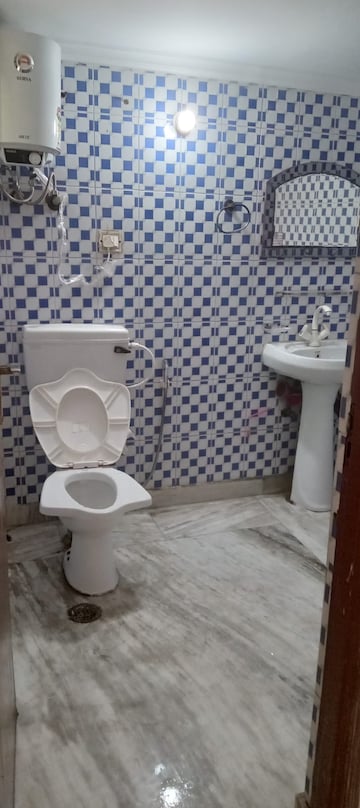 Bathroom in 2 BHK Builder Floor at Dlf Ankur Vihar – for Rent