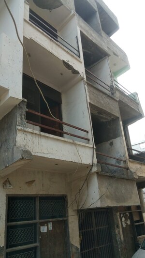  Plot For Sale in Lakshya Apartments, Dlf Ankur Vihar