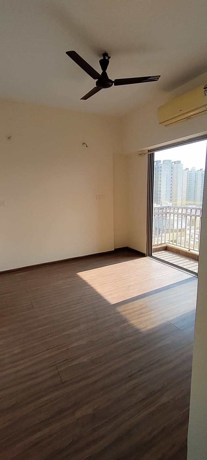 2 BHK + Pooja Room,Extra Room Apartment For Sale in Lodha Palava Exotica