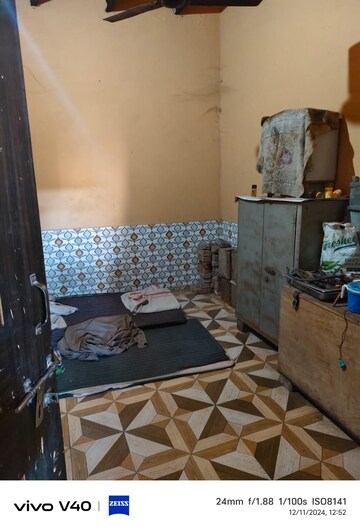 Bedroom in 2 BHK Builder Floor at Dlf Ankur Vihar – for Rent