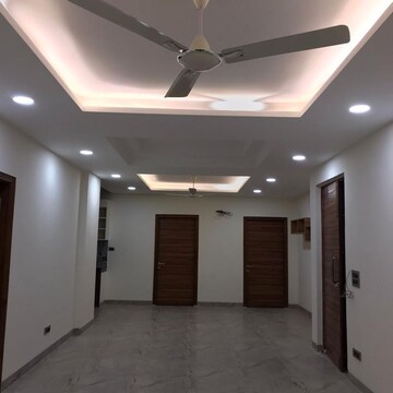Room in 3 BHK Builder Floor at Sector 46 – for Rent