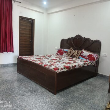 Bedroom in 2 BHK Builder Floor at Sector 46 – for Rent