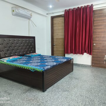 Bedroom in 2 BHK Builder Floor at Sector 46 – for Rent