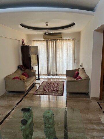2 BHK Apartment For Rent in Olympia Apartment, Bandra West