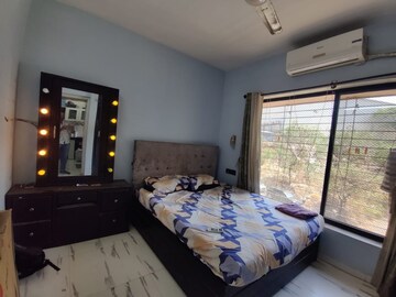 Bedroom in 2 BHK Apartment at Green View CHS Goregaon, Goregaon East – for Rent