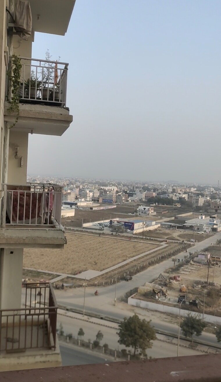 Living Room, gaur-city-2-14th-avenue 2 Bedroom 955 Sq.Ft. Apartment In Sector 16c Greater Noida Greater Noida 8458019