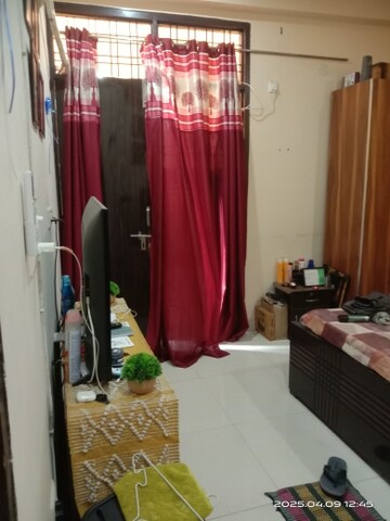 Master Bedroom in 2 BHK Builder Floor at MVL IPark, Sector 15 – for Rent