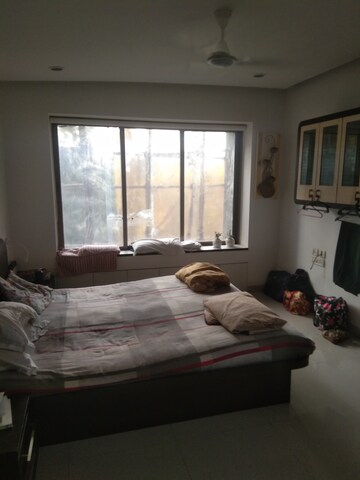 Master Bedroom in 4 BHK Apartment at Marathon Heights, Lower Parel – for Rent