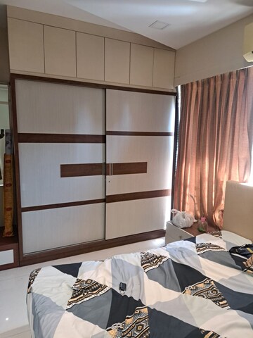 Room in 3 BHK Apartment at Navrangpura – for Rent