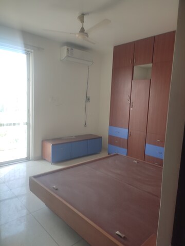 Floor Plan in 3 BHK Apartment at DLF The Carlton Estate, Dlf Phase V – for Rent