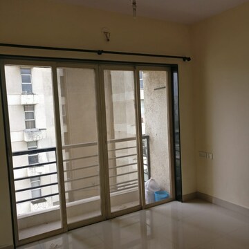 Room in 2 BHK Apartment at Ashish Parkwoods, Parkwoods – for Rent