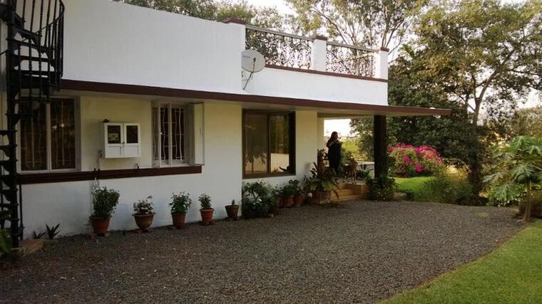 Living Room, mantra-sky-homes 4 Bedroom 1874 Sq.Ft. Apartment In Magarpatta City Pune 8458319