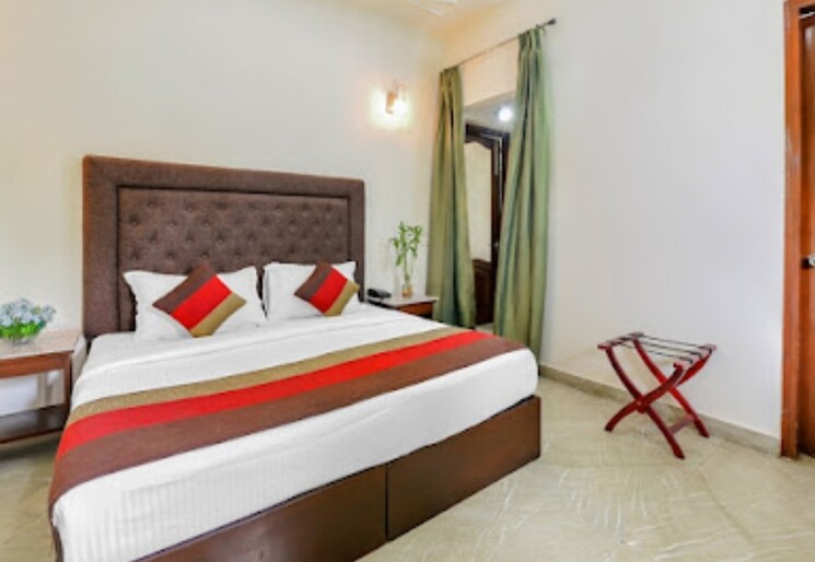 Bedroom, rwa-apartments-sector-51 3 Bedroom 450 Sq.Mt. Independent House In Sector 51 Noida 8458353