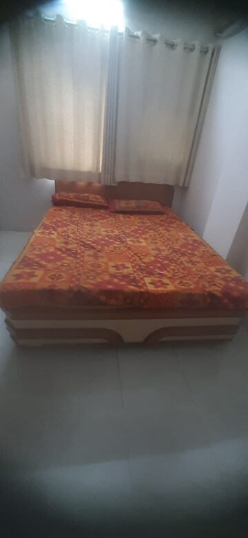Bedroom in 3 BHK Apartment at Paldi – for Rent