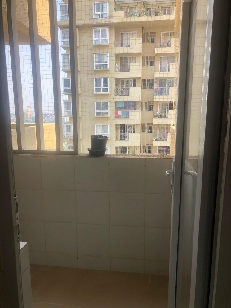 Bathroom, bhartiya-nikoo-homes 2 Bedroom 1050 Sq.Ft. Apartment In Thanisandra Main Road Bangalore 8458411