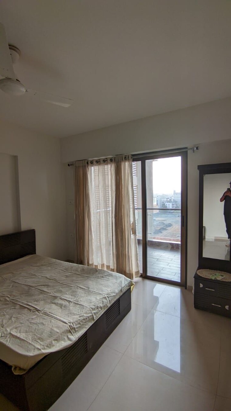 Master Bedroom, kumar-parc-residences 5 Bedroom 2088 Sq.Ft. Apartment In Hadapsar Pune 8458417