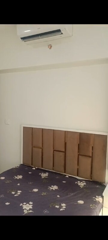 Master Bedroom in 3 BHK Apartment at Lodha Primo, Parel – for Rent
