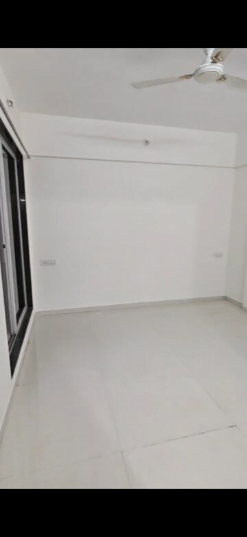 Room in 2 BHK Apartment at Ulwe Sector 18 – for Rent