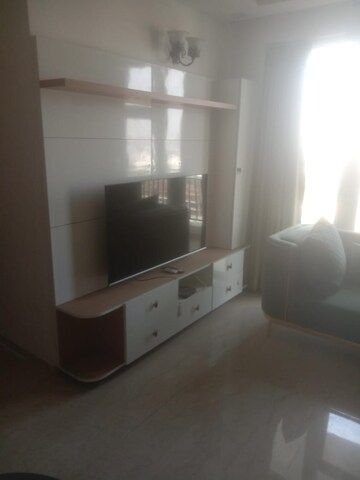 Master Bedroom in 3 BHK Apartment at Omaxe The Palace, Gomti Nagar – for Rent