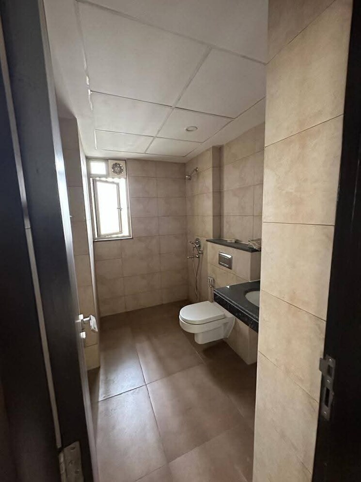 Bathroom, godrej-meridien 3 Bedroom 2002 Sq.Ft. Apartment In Sector 106 Gurgaon 8458523