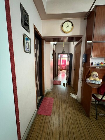  2 BHK Apartment at Lake Gardens – for Sale