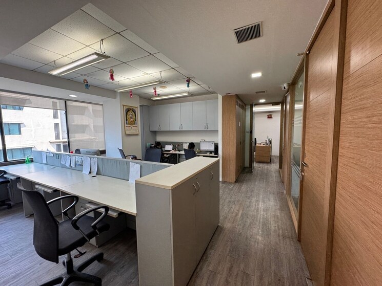 Exterior View, andheri kurla road Commercial Office Space 1100 Sq.Ft. In AndherI Kurla Road Mumbai 8458527