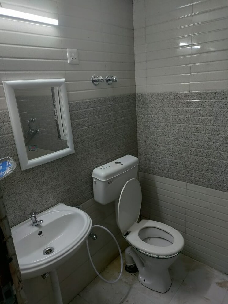 Bathroom, lodha-palava-city 1 Bedroom 334 Sq.Ft. Apartment In Dombivli East Thane 8458947