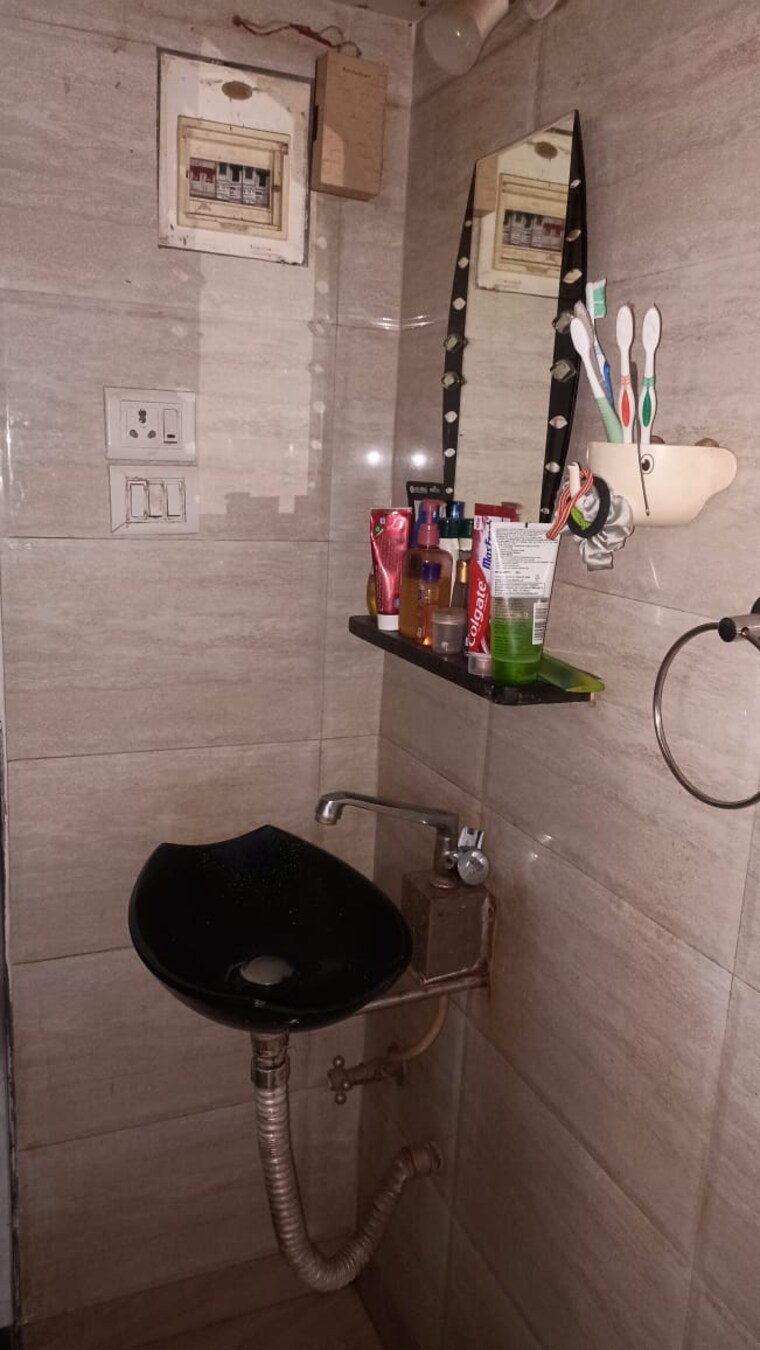 Bathroom, ng-suncity 1 Bedroom 520 Sq.Ft. Apartment In Kandivali East Mumbai 8458584