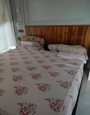 Bedroom in 3 BHK Apartment at Hiranandani Gardens, Powai – for Rent