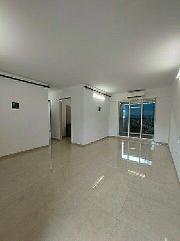 Master Bedroom in 2 BHK Apartment at Dosti Greenscape, Hadapsar – for Sale