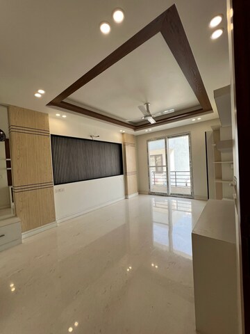Room in 3 BHK Apartment at Gaurs Siddhartham, Siddharth Vihar – for Sale