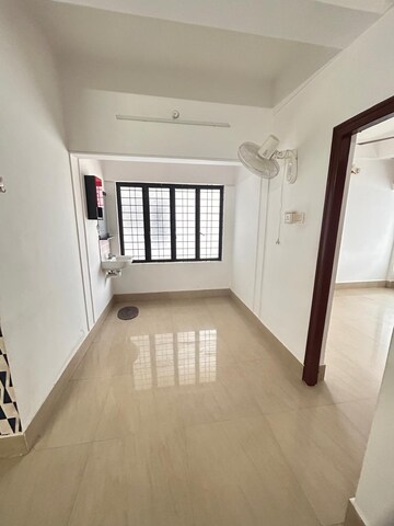 Room in 2 BHK Apartment at Ayyanthole – for Sale