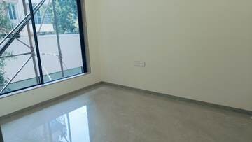Bedroom in 1 BHK Apartment at Mulund West – for Sale