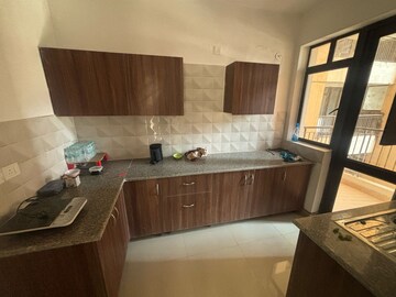 2 BHK Apartment For Rent in RG Luxury Homes, Sector 16b Greater Noida
