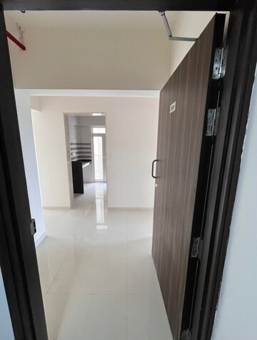 Furnished Amenities in 1 BHK Apartment at Hari Kunj Naupada, Naupada – for Rent