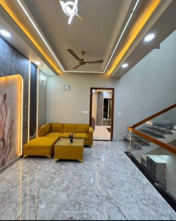 Master Bedroom in 4 BHK Builder Floor at Sector 37 – for Rent