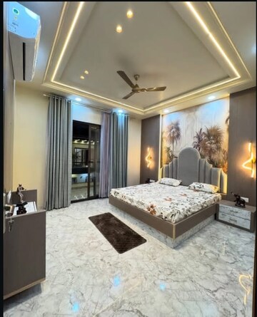 Master Bedroom in 4 BHK Builder Floor at Sector 37 – for Rent