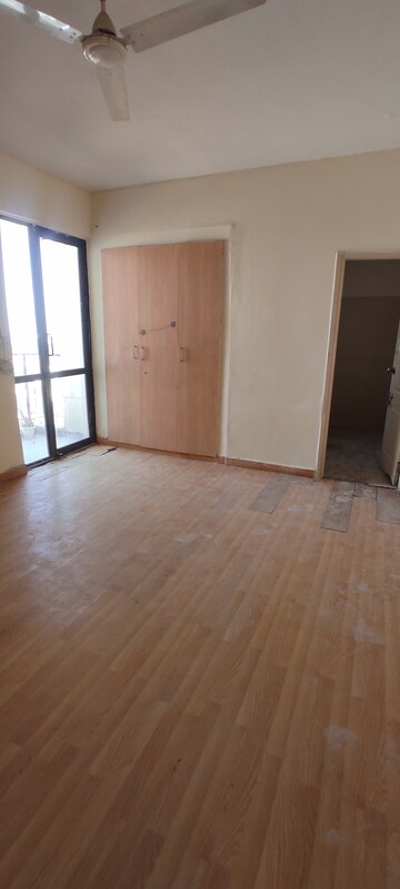 Floor Plan in 3 BHK Apartment at Umang Summer Palms, Sector 86 – for Rent
