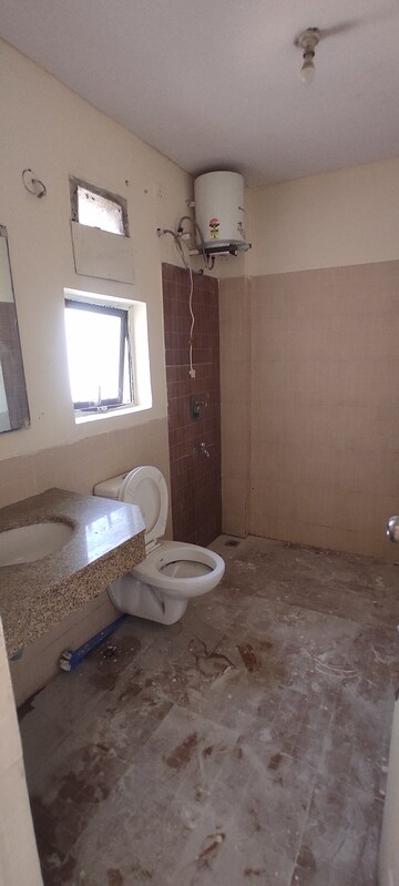 Bathroom in 3 BHK Apartment at Umang Summer Palms, Sector 86 – for Rent
