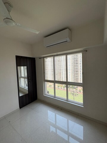 Bedroom in 2 BHK Apartment at Lodha Amara, Kolshet Road – for Rent