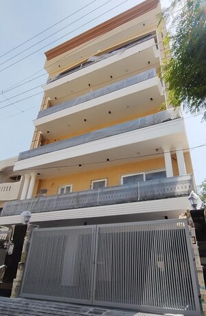 4 BHK Builder Floor For Sale in Sector 57
