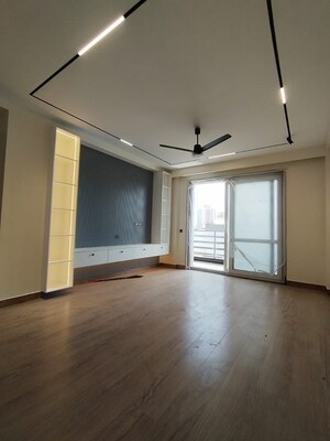 Master Bedroom in 4 BHK Builder Floor at Sector 57 – for Sale