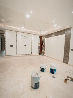 Master Bedroom in 4 BHK Builder Floor at Sector 57 – for Sale