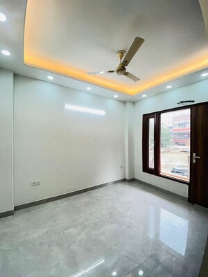 Master Bedroom in 3 BHK Builder Floor at Sector 48 – for Sale