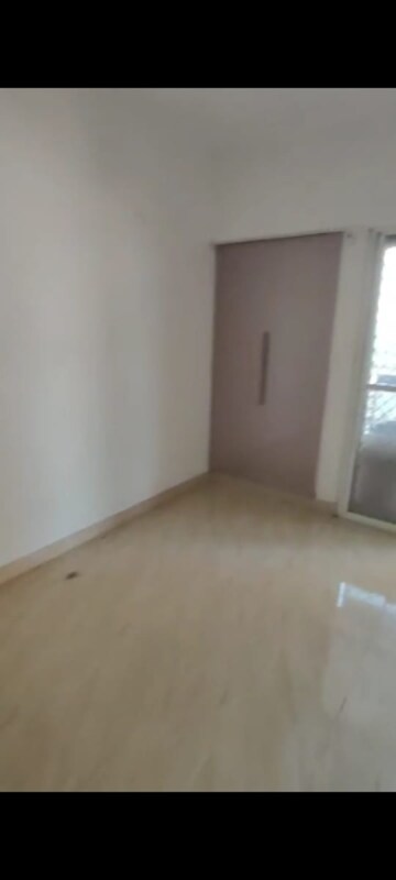 Master Bedroom in 2 BHK Apartment at Gaur City 7th Avenue, Sector 4, Greater Noida – for Rent