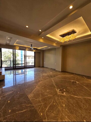 Master Bedroom in 4 BHK Builder Floor at Sector 57 – for Sale
