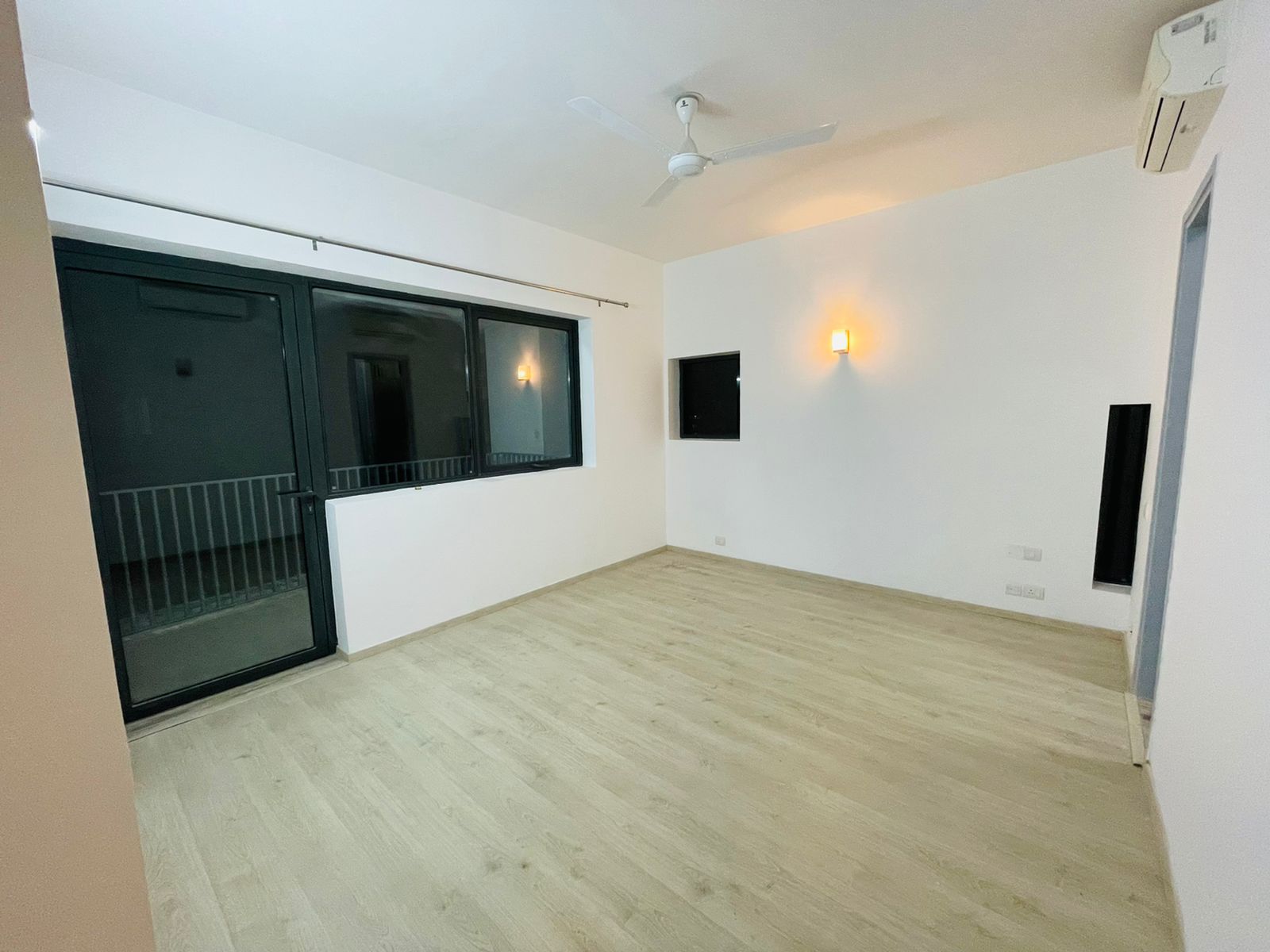 3 BHK + Servant Room Apartment For Sale in Ireo Skyon