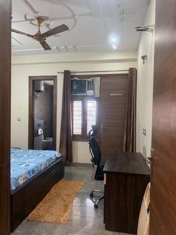 Furnished Amenities in 3 BHK Builder Floor at Sushant Lok 2, Sector 57 – for Rent