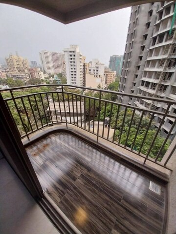 Balcony in 2 BHK Apartment at Sindhi Society – for Rent